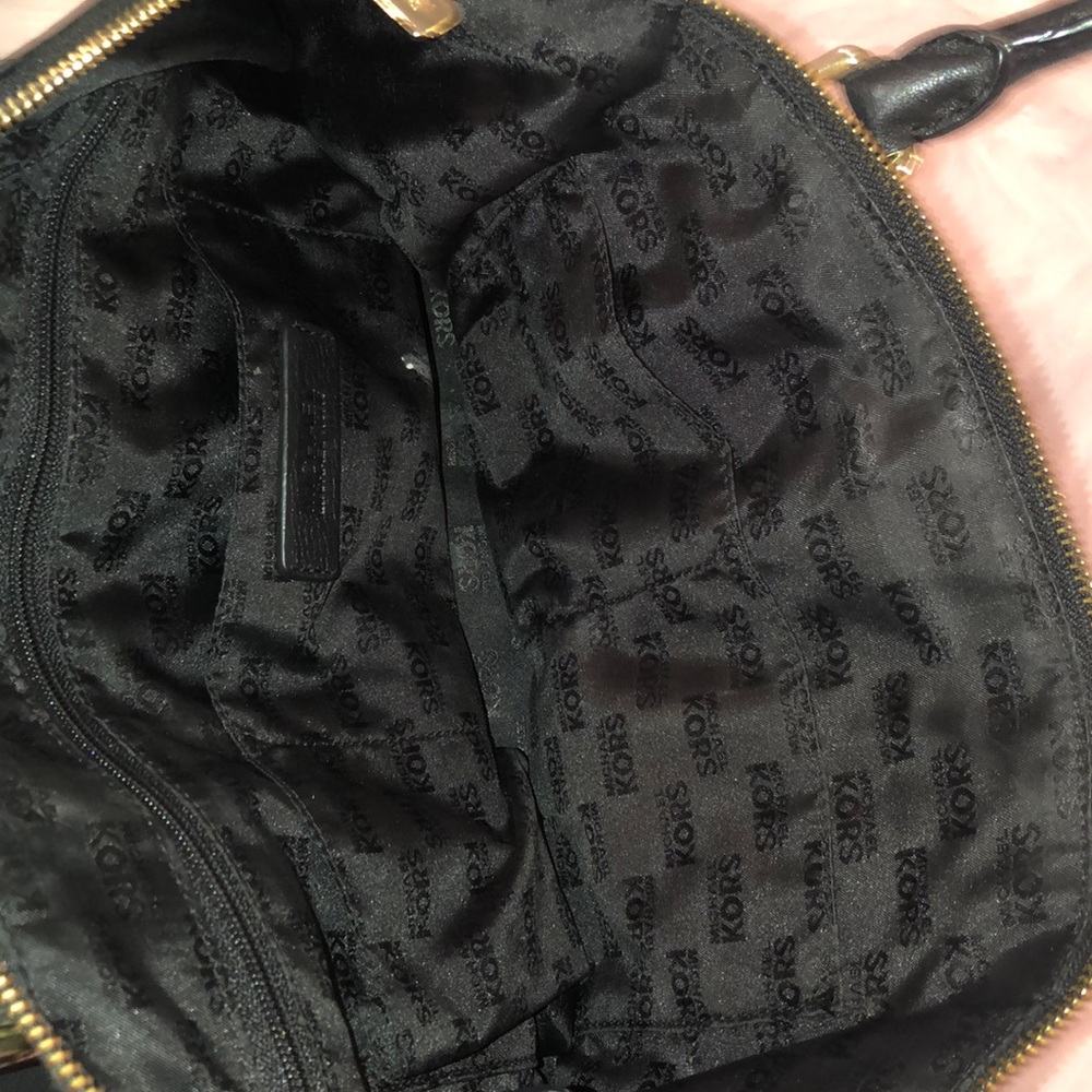 Michael Kors purse - Picture 3 of 4